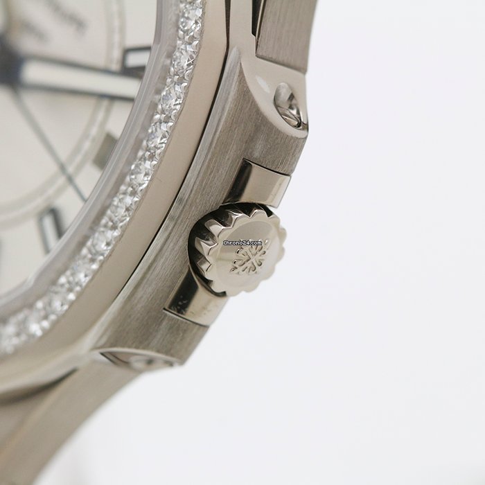 Patek Philippe Nautilus Quartz White gold 7010G-001 5
