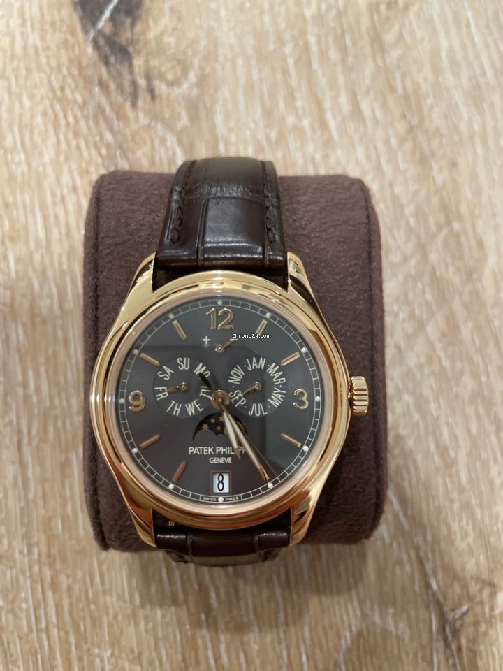 Patek Philippe Annual Calendar Mens watch Unisex Automatic Yellow gold 5146J-010 5