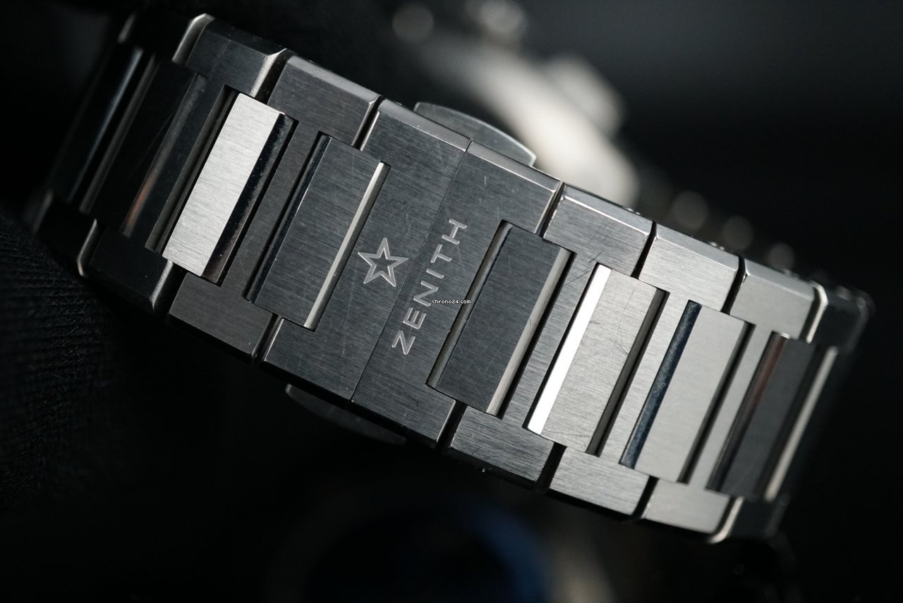 Zenith Defy El Primero Mens watch Unisex Automatic Titanium 95.9002.9004 78.M9000 5