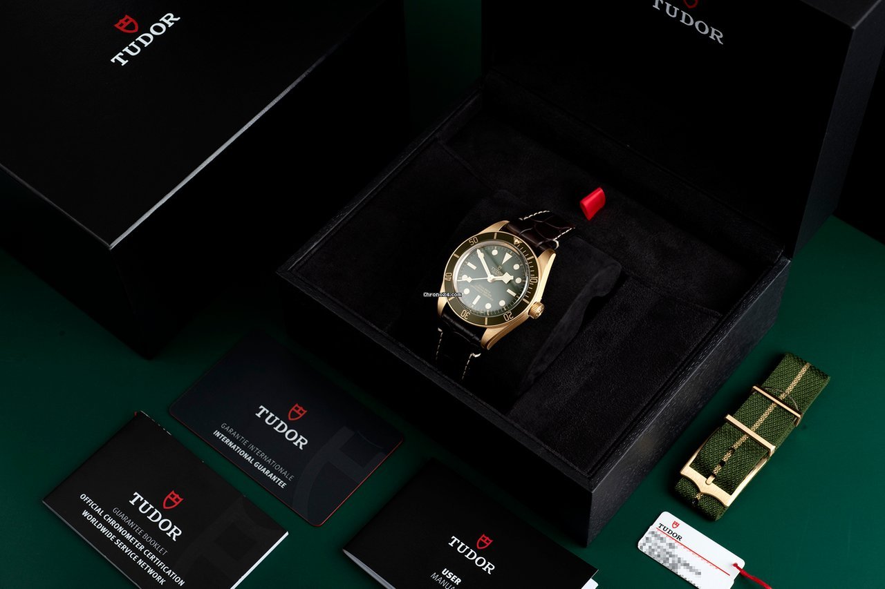 Tudor Black Bay Fifty-Eight Automatic Yellow gold 79018V 5
