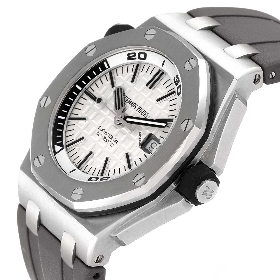 Audemars Piguet Royal Oak Offshore Diver Mens watch Unisex Automatic Steel 15710ST.00.A002CA.02 5