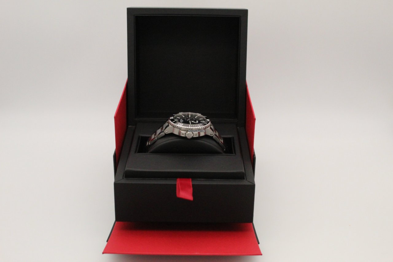 Oris Aquis Small Second Mens watch Unisex Automatic Steel 01 743 7733 4135-07 8 24 05PEB 5