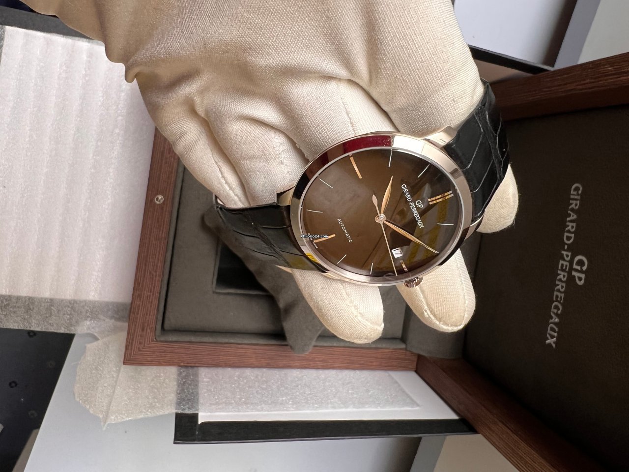 Girard Perregaux 1966 Mens watch Unisex Automatic White gold 49525-53-631-BK6A 5
