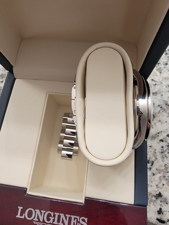 Longines Conquest Mens watch Unisex Quartz Steel L3.759.4.96.6 5