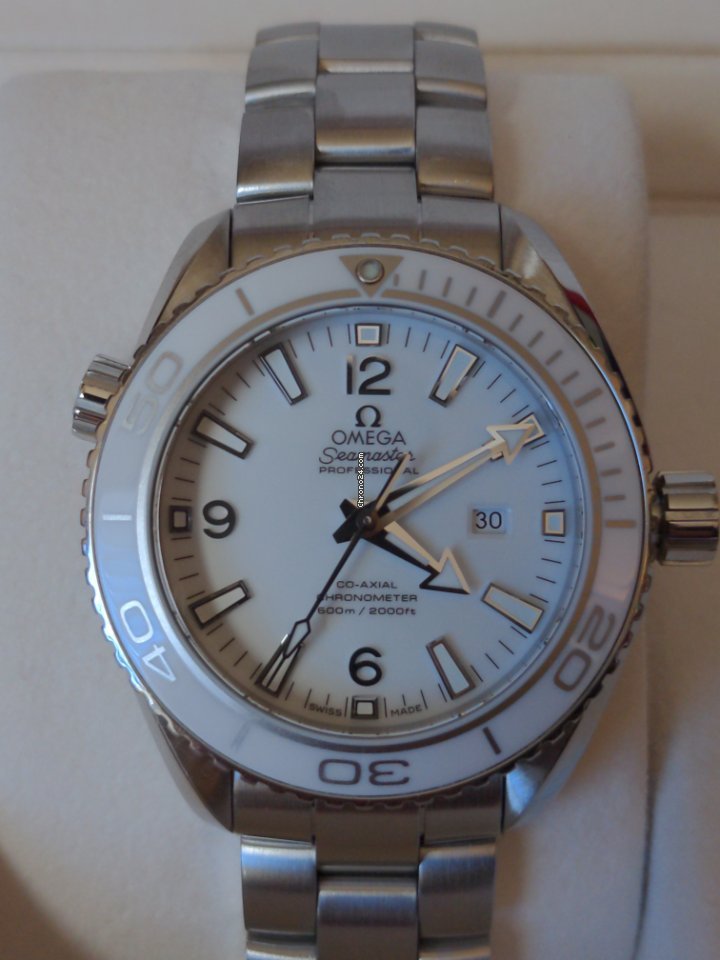 Omega Seamaster Planet Ocean Mens watch Unisex Automatic Steel 232.30.38.20.04.001 5