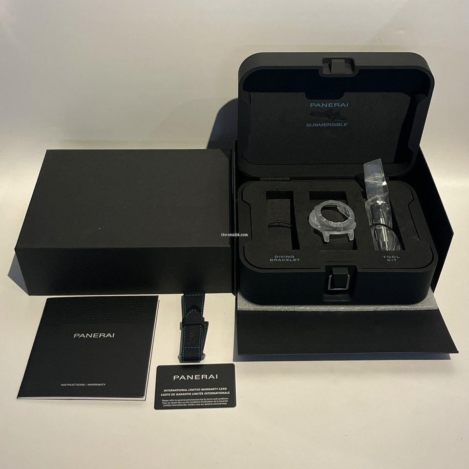 Panerai Luminor Submersible 1950 3 Days Automatic Mens watch Unisex Automatic Titanium PAM01305 5