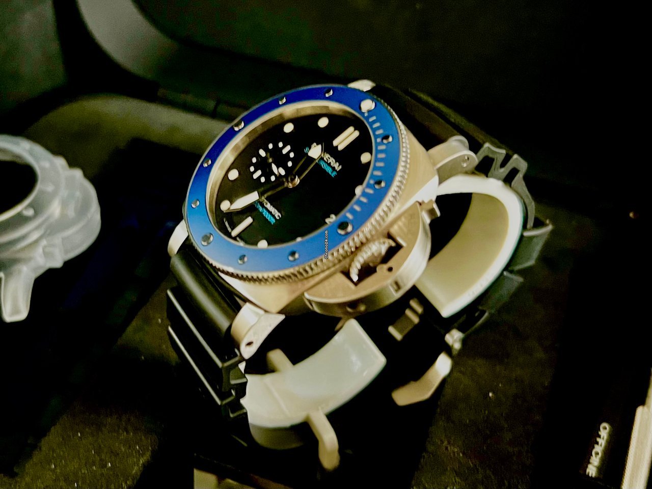 Panerai Mens watch Unisex Automatic Steel PAM 01209 5