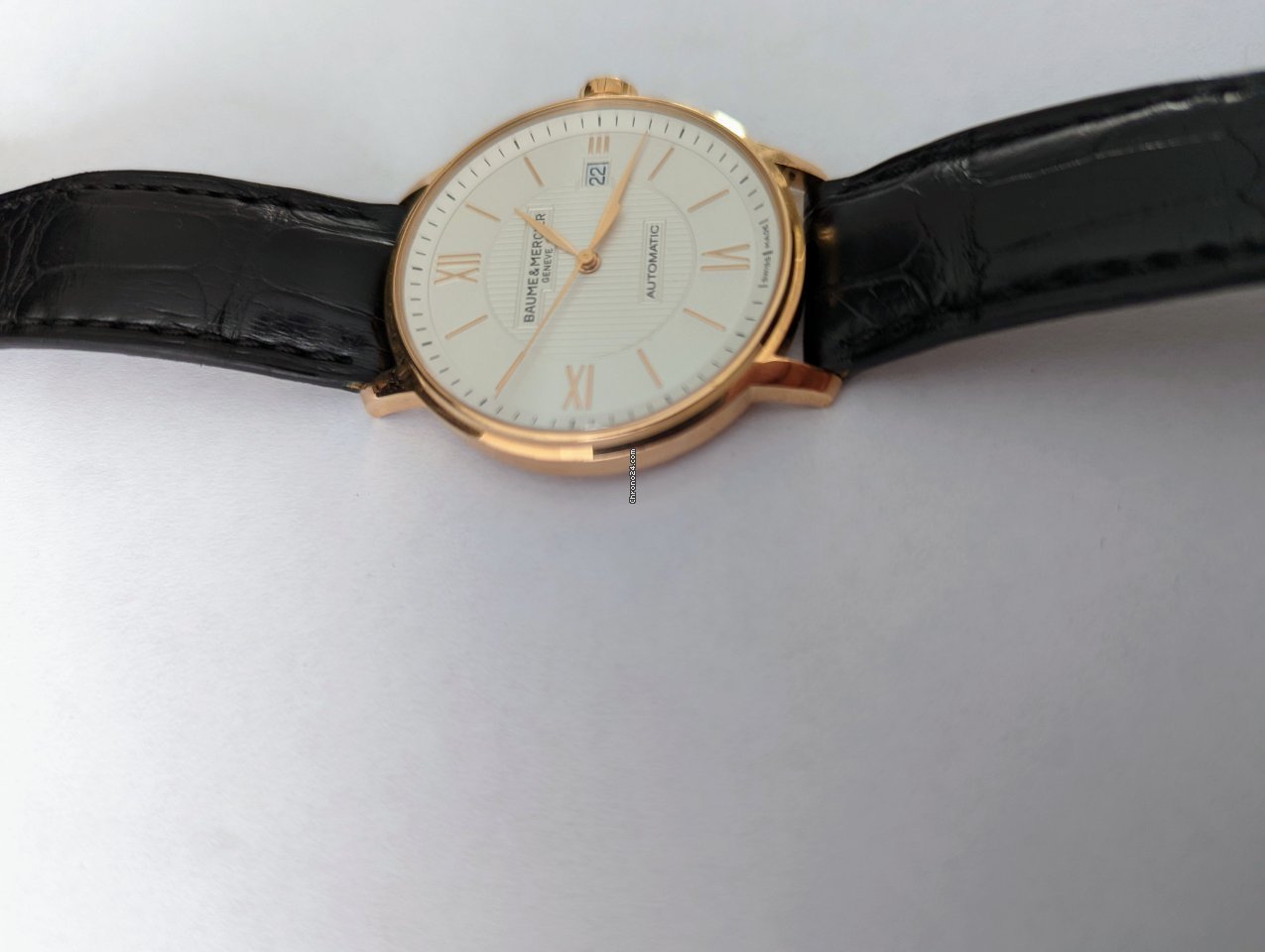 Baume & Mercier Classima Mens watch Unisex Rose gold MOA10037 5