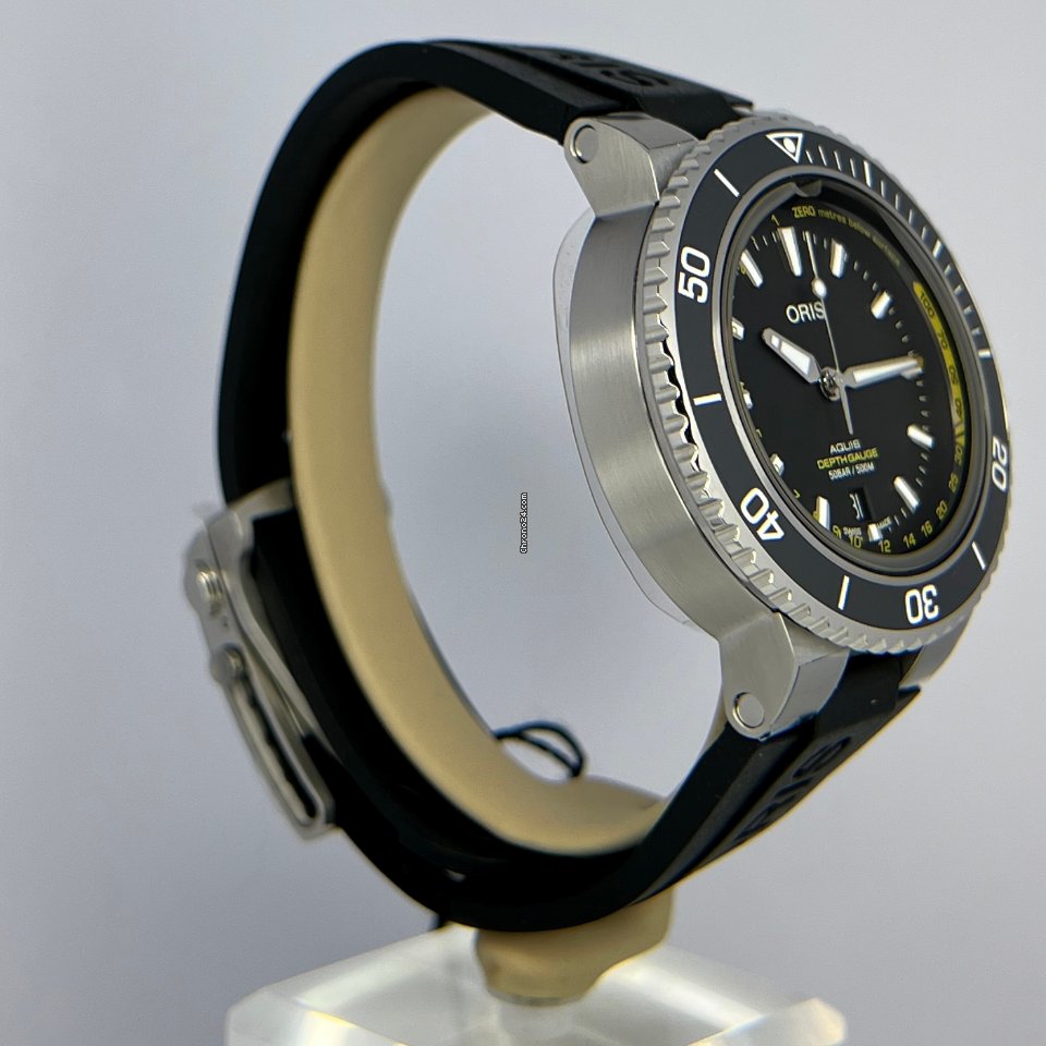 Oris Aquis Depth Gauge Mens watch Unisex Automatic Steel 01 733 7755 4154-Set RS 5
