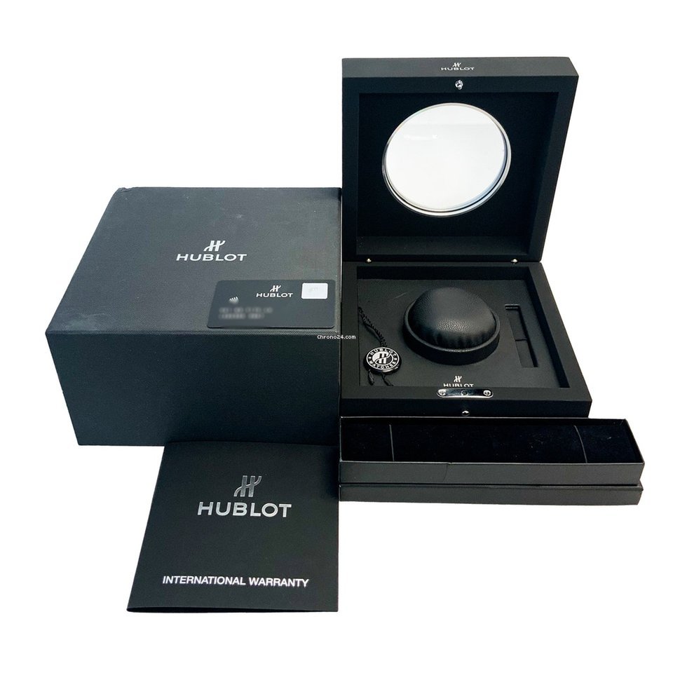 Hublot Classic Fusion Chronograph Mens watch Unisex Automatic Titanium 541.NX.7170.LR 5