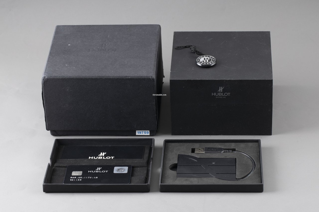Hublot Classic Fusion 45, 42, 38, 33 mm Mens watch Unisex Automatic Titanium 565.NX.1170.LR 5