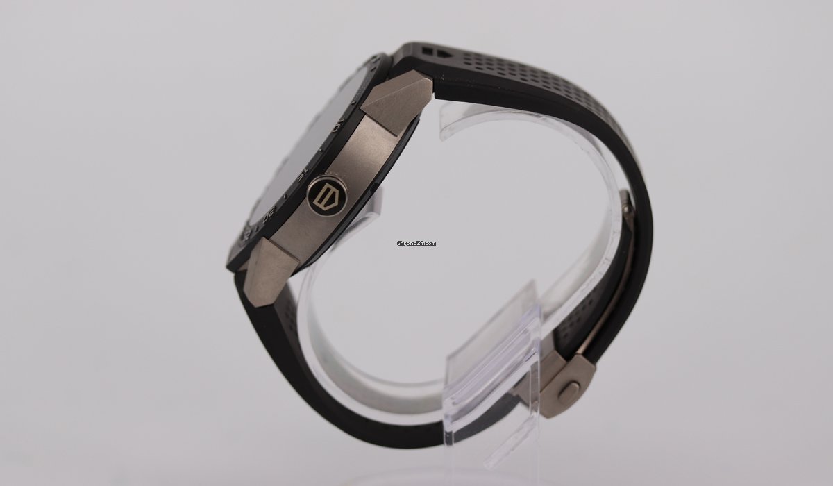 TAG Heuer Connected Quartz Titanium SAR8A80 5