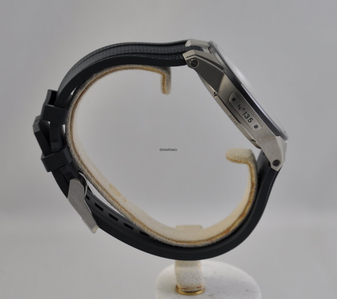 Ulysse Nardin El Toro  Black Toro Mens watch Unisex Manual winding Titanium 3713-260-3 03 5