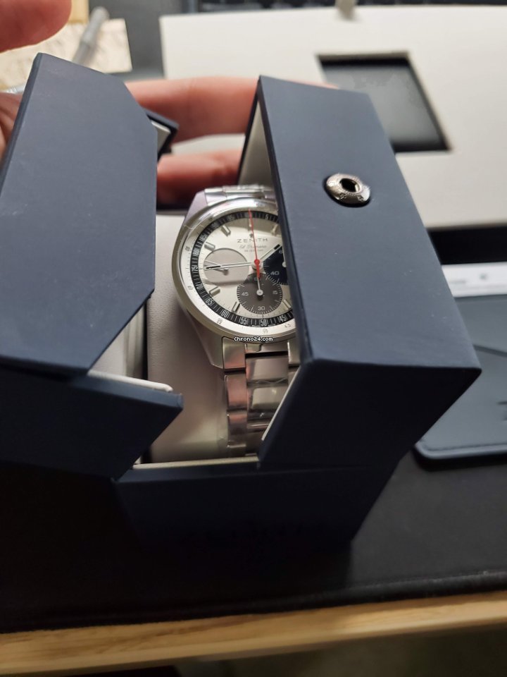 Zenith Mens watch Unisex Automatic Steel 03.3200.3600 69.M3200 5