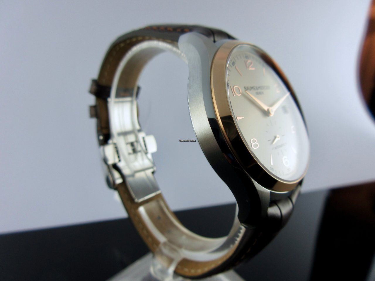 Baume & Mercier Clifton Mens watch Unisex Automatic Gold Steel MOA10139 5