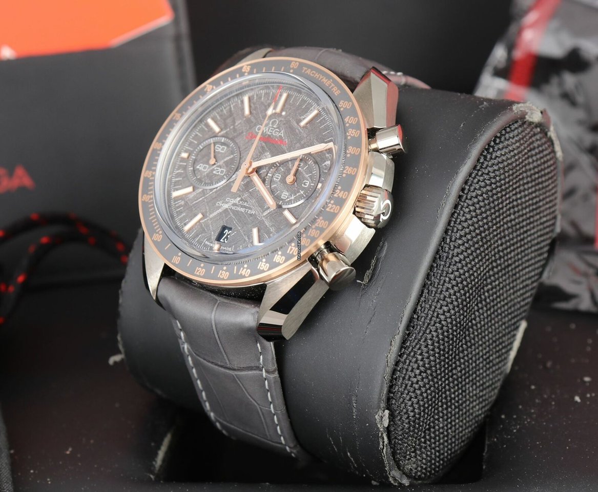 Omega Speedmaster Professional Moonwatch Mens watch Unisex Automatic Ceramic 311.63.44.51.99.002 5
