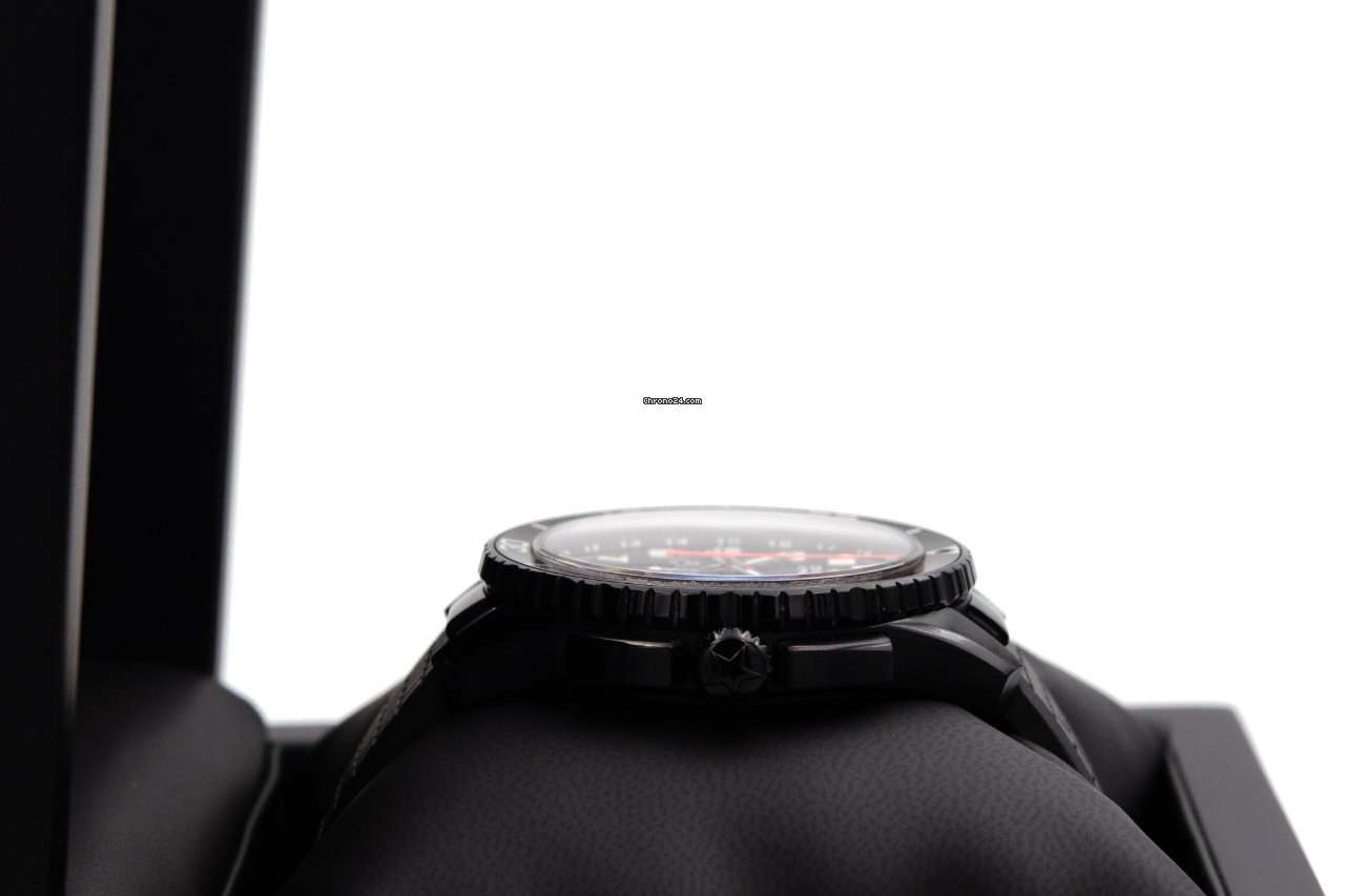 Zenith El Primero Stratos Flyback Mens watch Unisex Automatic Titanium 24.2063.405 21.R515 5