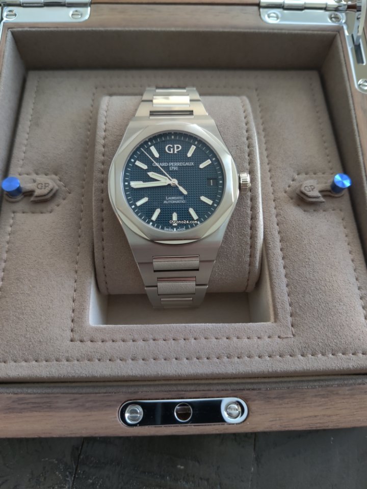 Girard Perregaux Laureato Mens watch Unisex Automatic Steel 81010-11-431-11A 5