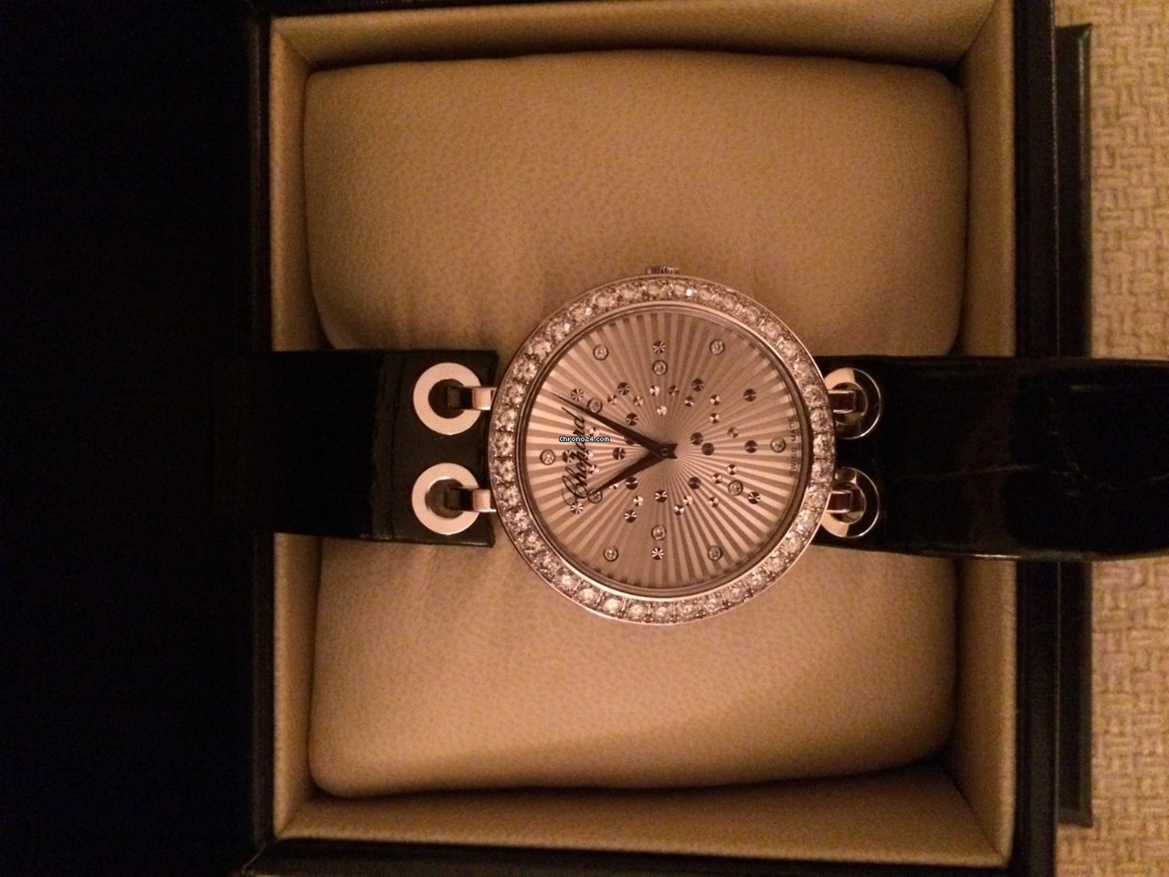 Chopard Womens watch Quartz White gold 1676284 4236 5