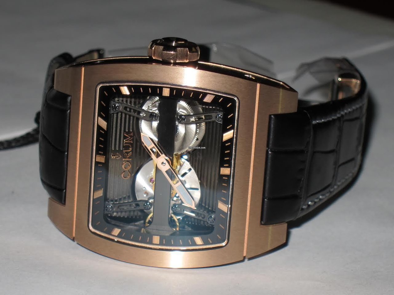 Corum Ti-Bridge Mens watch Unisex Automatic Rose gold 207.201.05 0F01 0000 5