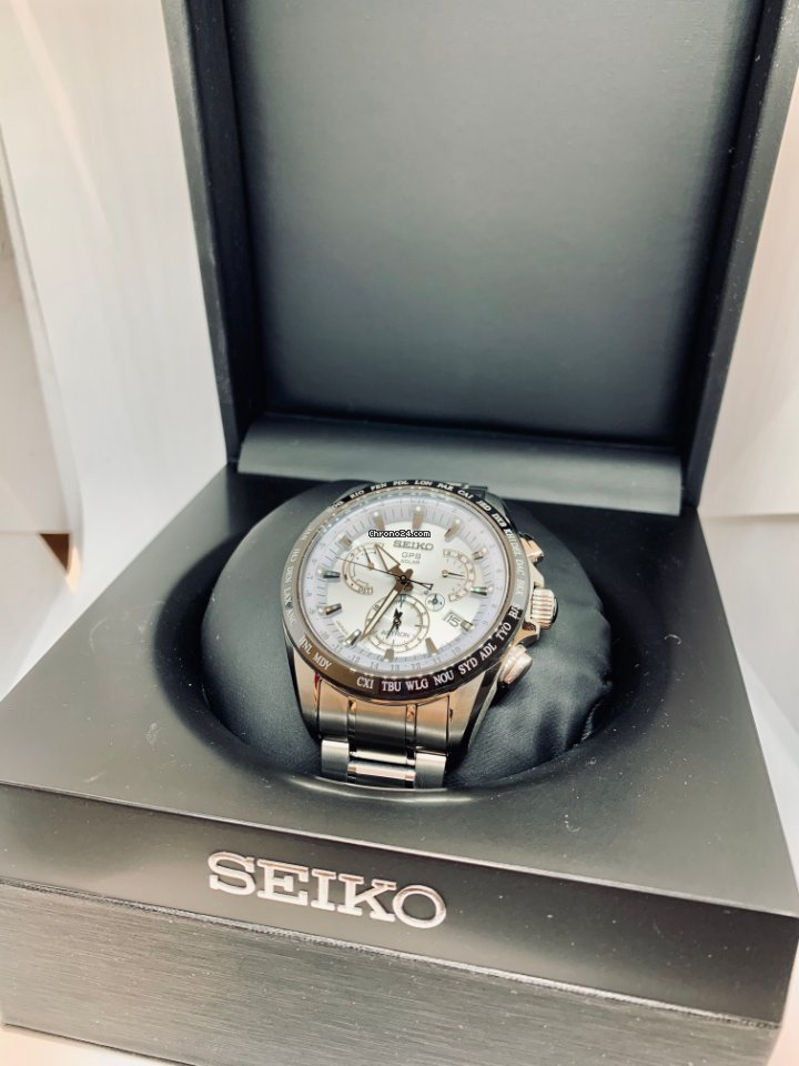 Seiko Astron GPS Solar Chronograph Mens watch Unisex Automatic Titanium SSE047J1 5