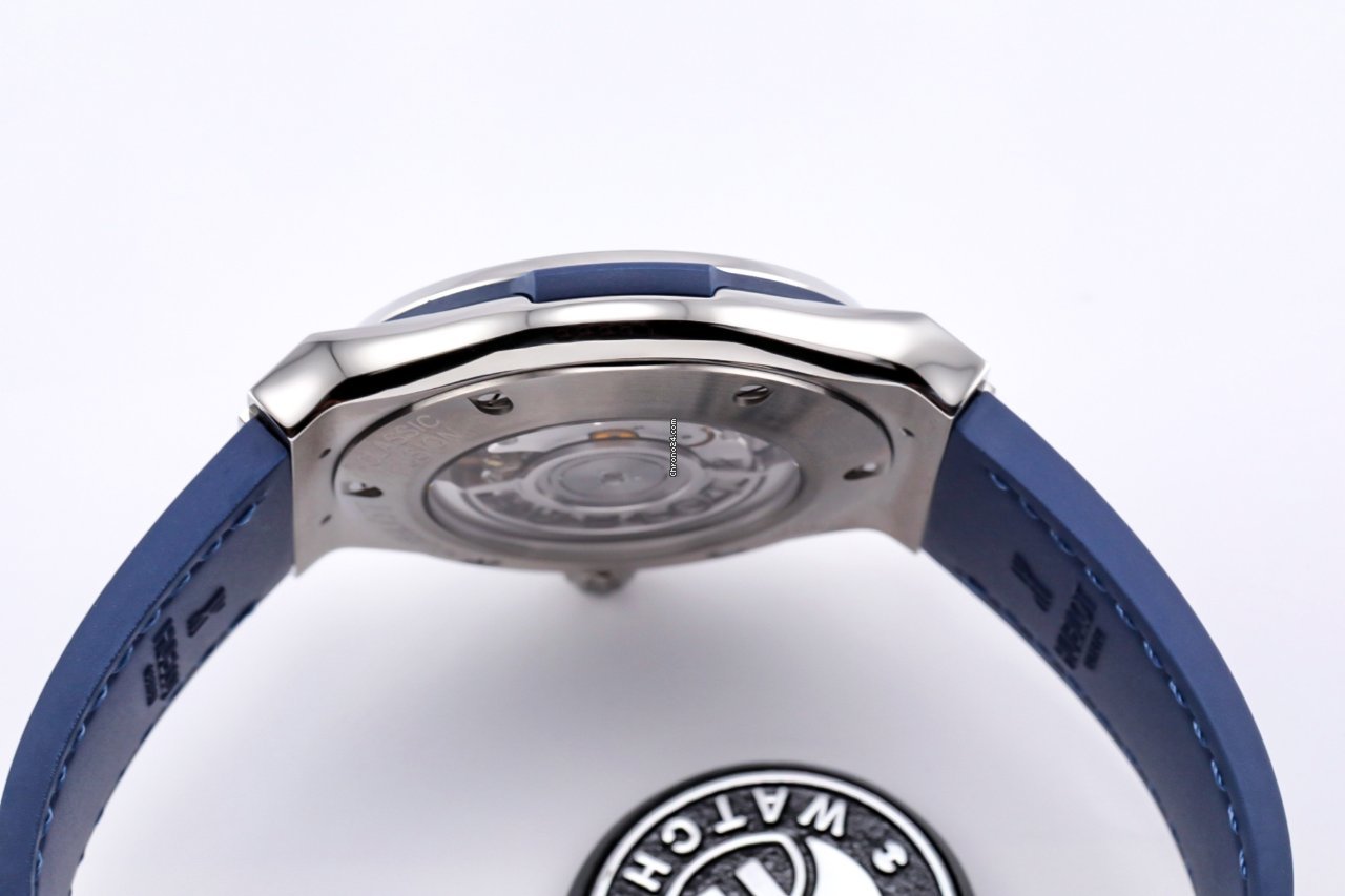 Hublot Classic Fusion Blue Mens watch Unisex Automatic Titanium 565.NX.7170.LR 5