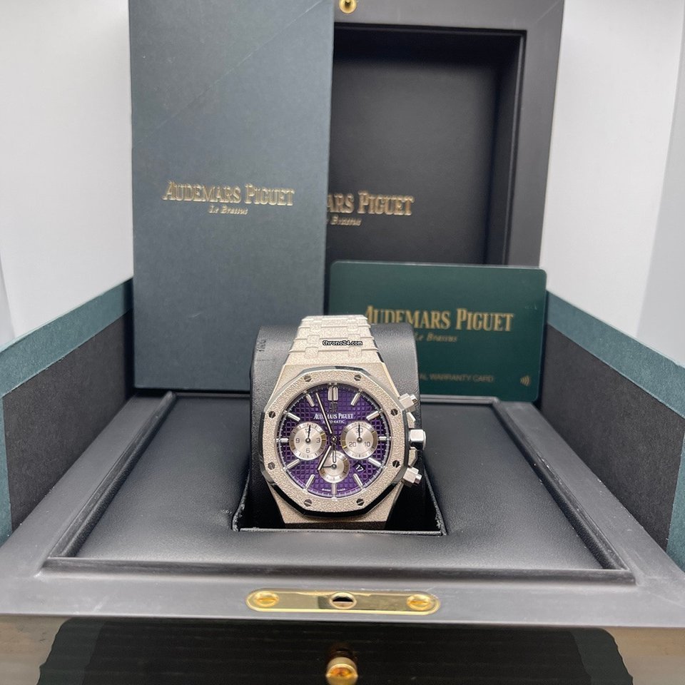 Audemars Piguet Royal Oak Chronograph Mens watch Unisex Automatic White gold 26331BC.GG.1224BC.01 6