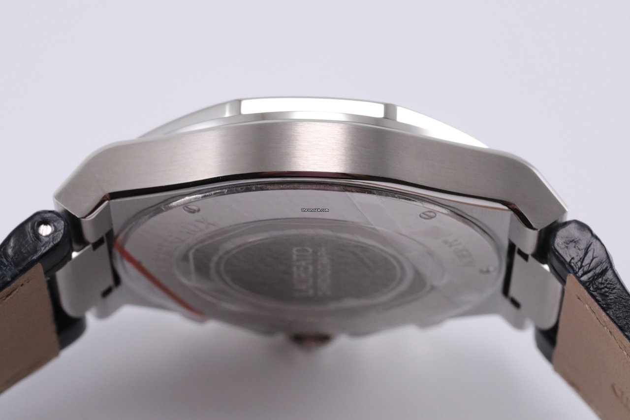 Girard Perregaux Laureato Mens watch Unisex Automatic Steel 81020-11-431-BB4A 6