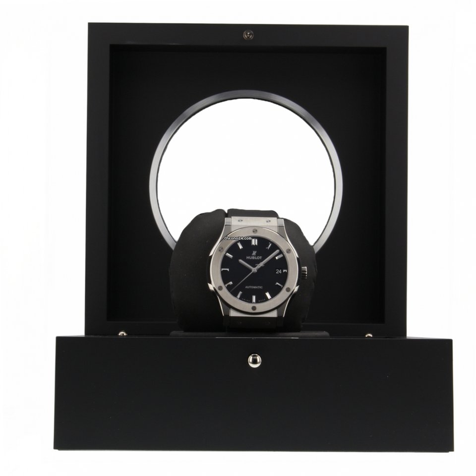 Hublot Classic Fusion 45, 42, 38, 33 mm Mens watch Unisex Automatic Titanium 511NX1171RX 6