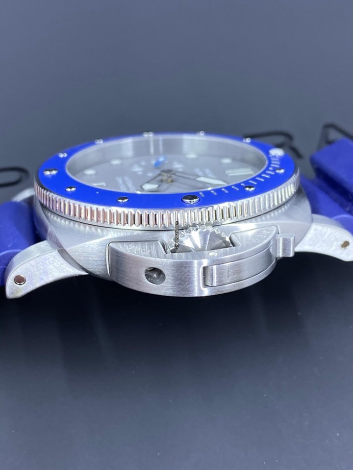 Panerai Luminor Submersible Mens watch Unisex Automatic Steel PAM 00959 6