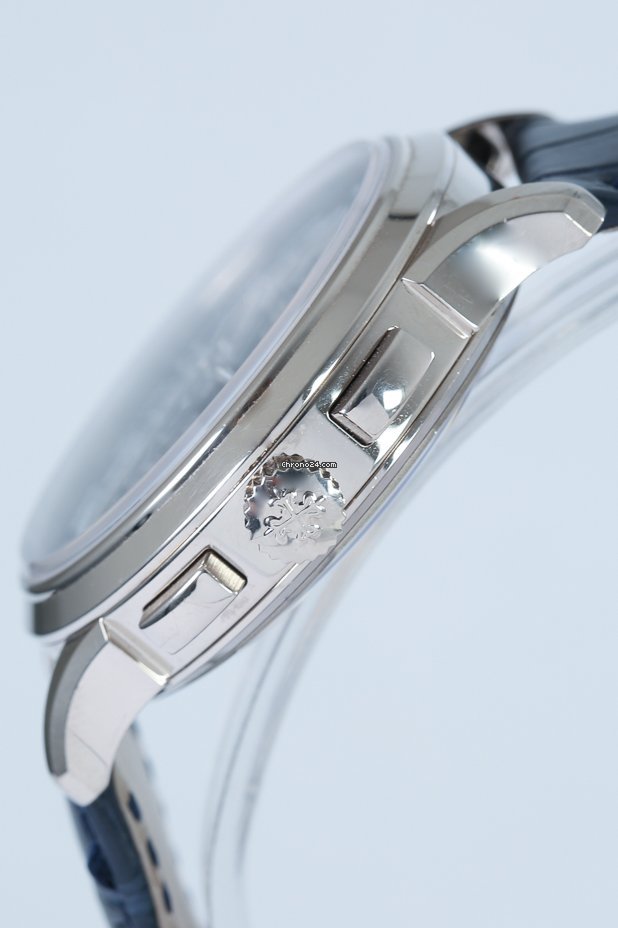 Patek Philippe World Time Chronograph Mens watch Unisex Automatic White gold 5930G-001 6