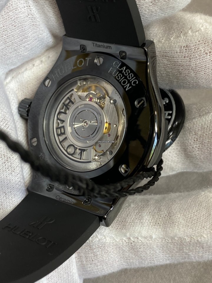 Hublot Classic Fusion 45, 42, 38, 33 mm Mens watch Unisex Automatic Ceramic 542.CM.1171.RX 6
