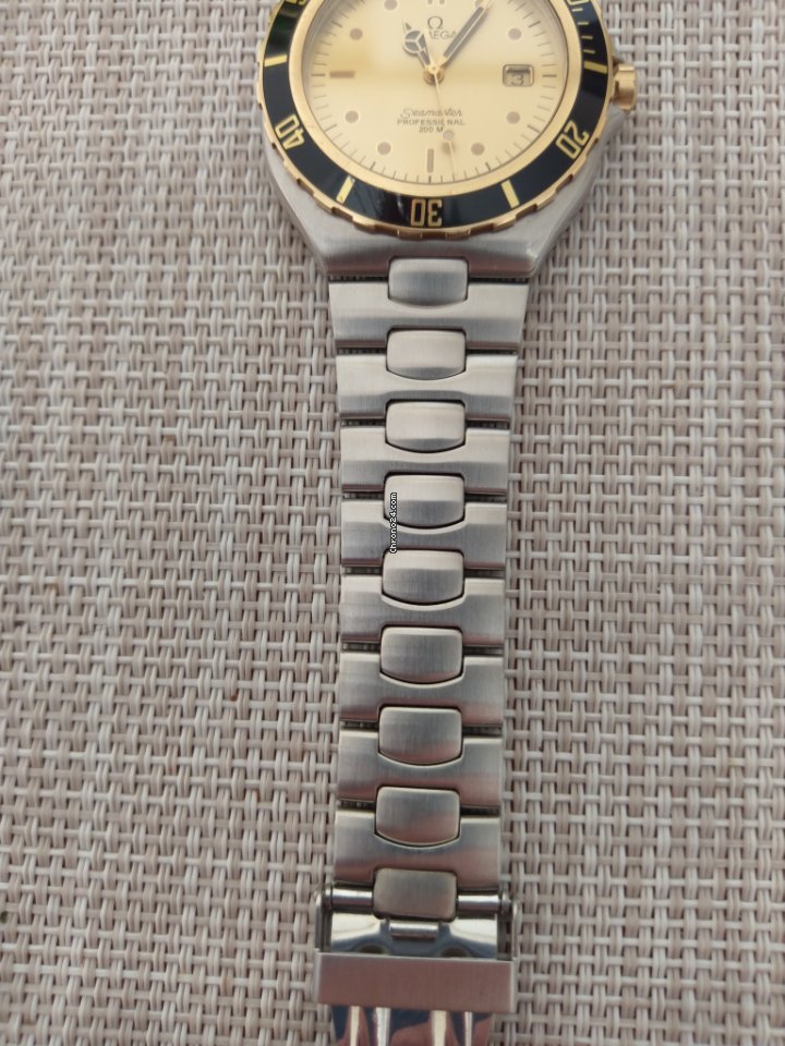 Omega Seamaster Diver 300 M Mens watch Unisex Quartz Steel 396.104 1 6