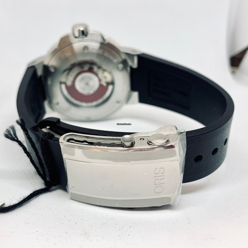 Oris Aquis GMT Date Mens watch Unisex Automatic Steel 01 798 7754 4135-07 4 24 64EB 6