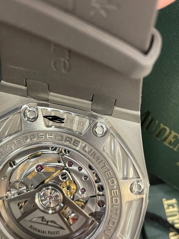 Audemars Piguet Royal Oak Offshore Chronograph Mens watch Unisex Automatic Titanium 26568IM.OO.A004CA.01 6