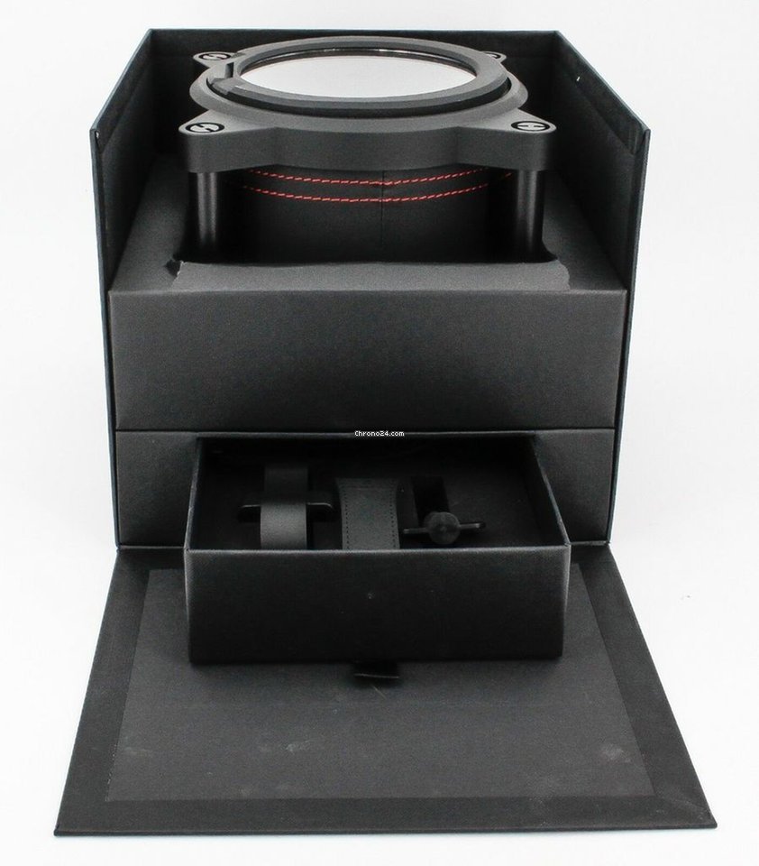 Hublot Big Bang Ferrari Mens watch Unisex Automatic Carbon 402.Q0.0113.WR 6