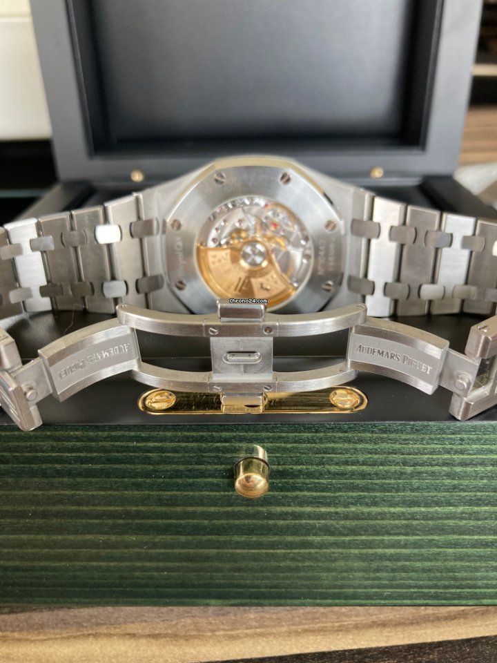 Audemars Piguet Royal Oak Selfwinding Mens watch Unisex Automatic Steel 15400ST.OO.1220ST.02 6