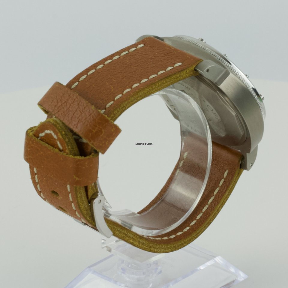 Panerai Luminor Submersible Mens watch Unisex Automatic Titanium PAM 00170 6