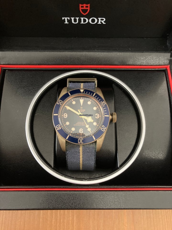 Tudor Black Bay Bronze Mens watch Unisex Automatic Bronze Special Edition 79250BB 6