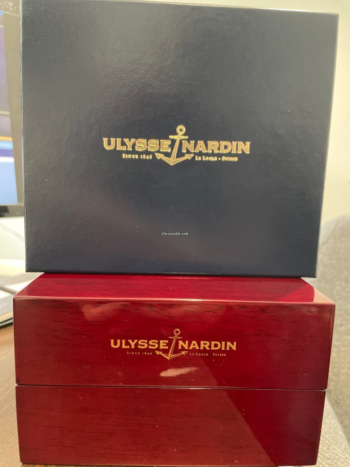 Ulysse Nardin Executive Dual Time Mens watch Unisex Automatic Rose gold 246-00-3 42 6