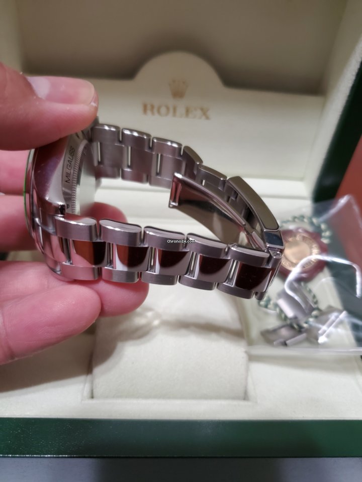 Rolex Milgauss 116400V 6