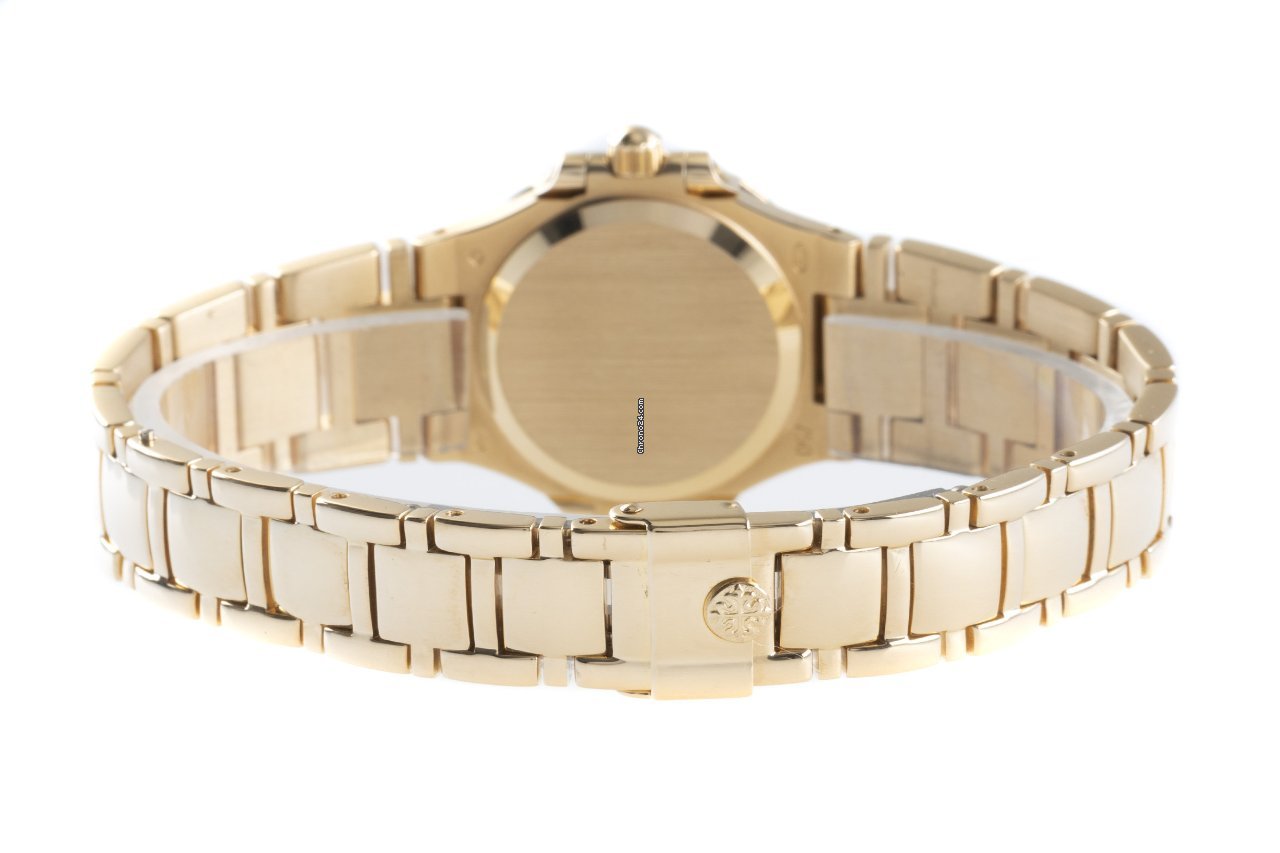 Patek Philippe Nautilus Womens watch Quartz Yellow gold 4700 51 6