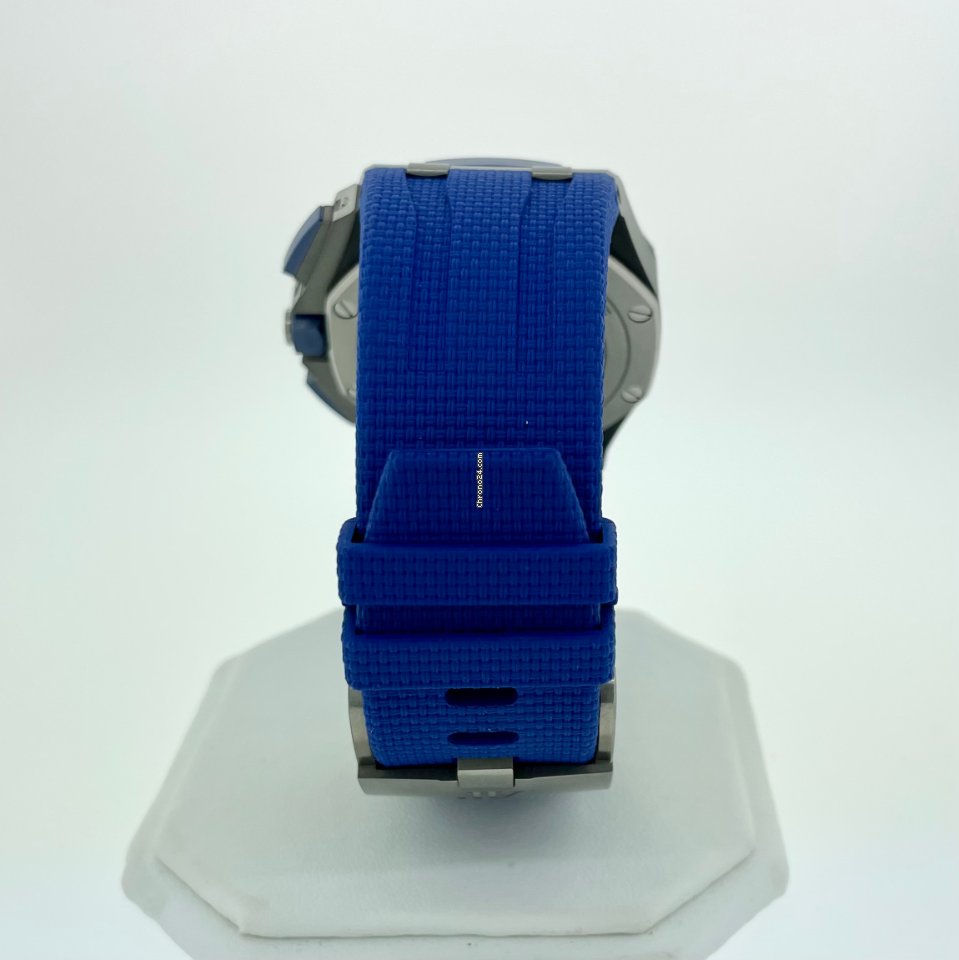 Audemars Piguet Royal Oak Offshore Chronograph Mens watch Unisex Automatic Ceramic 26405CE.OO.A030CA.01 6