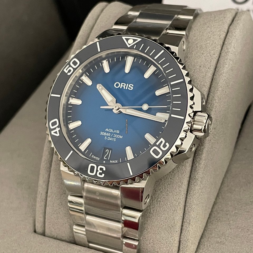 Oris Aquis Date Mens watch Unisex Automatic Steel 01 400 7769 4135-07 8 22 09PEB 6