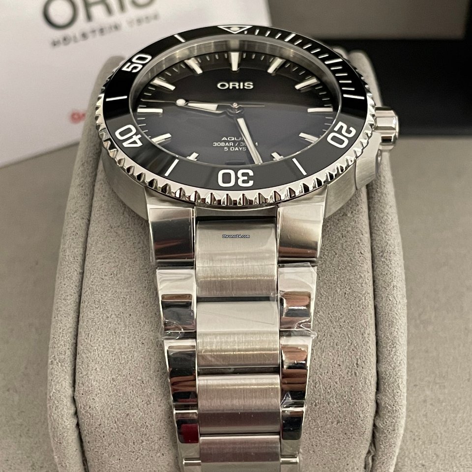 Oris Aquis Date Mens watch Unisex Automatic Steel 01 400 7769 4154 07 8 22 09PEB 6