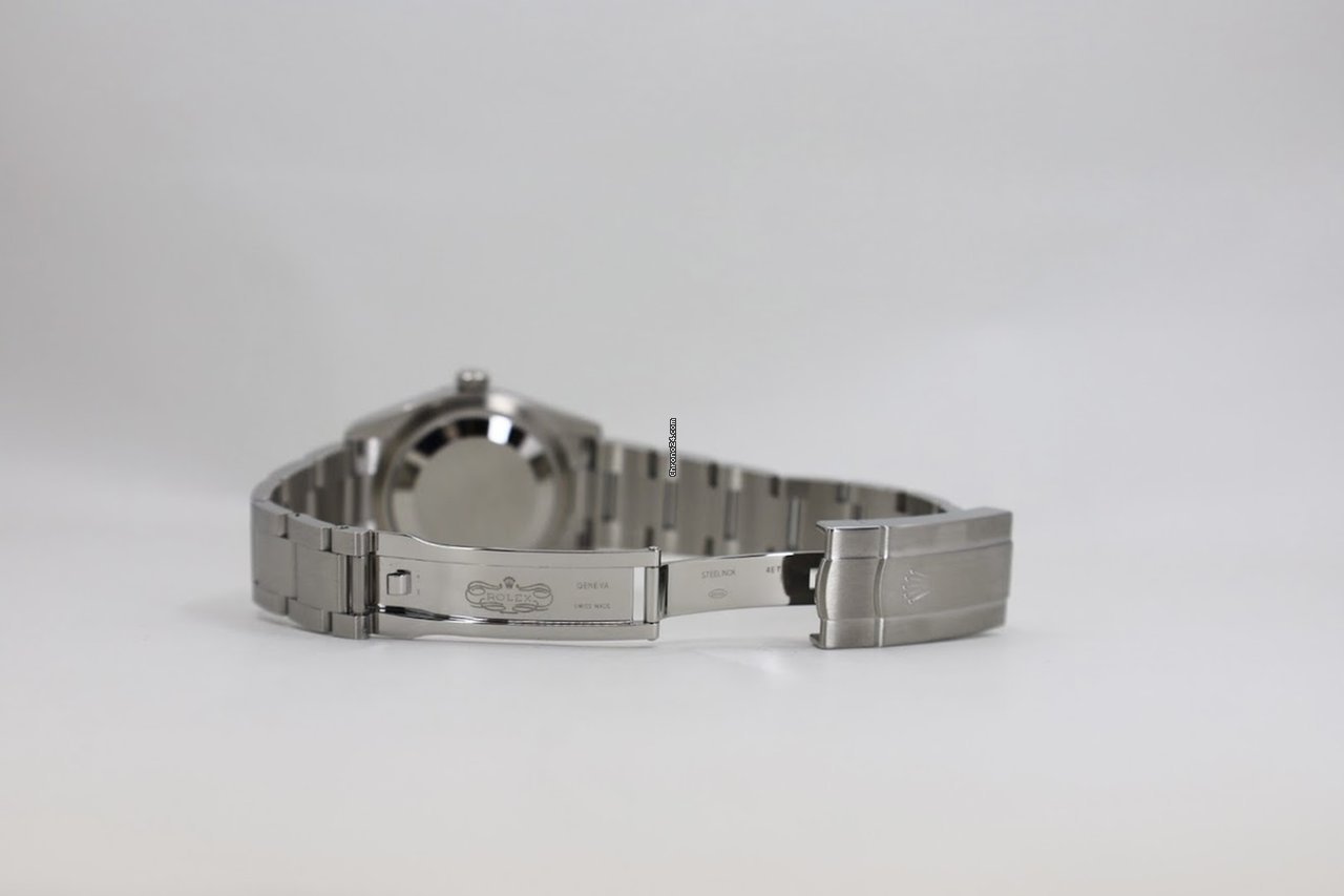 Rolex Oyster Perpetual 34 Steel Automatic 124200-0002 6