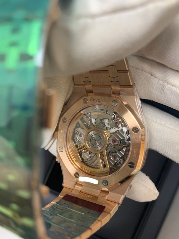 Audemars Piguet Royal Oak Chronograph Mens watch Unisex Automatic Rose gold 26239OR.OO.1220OR.02 6