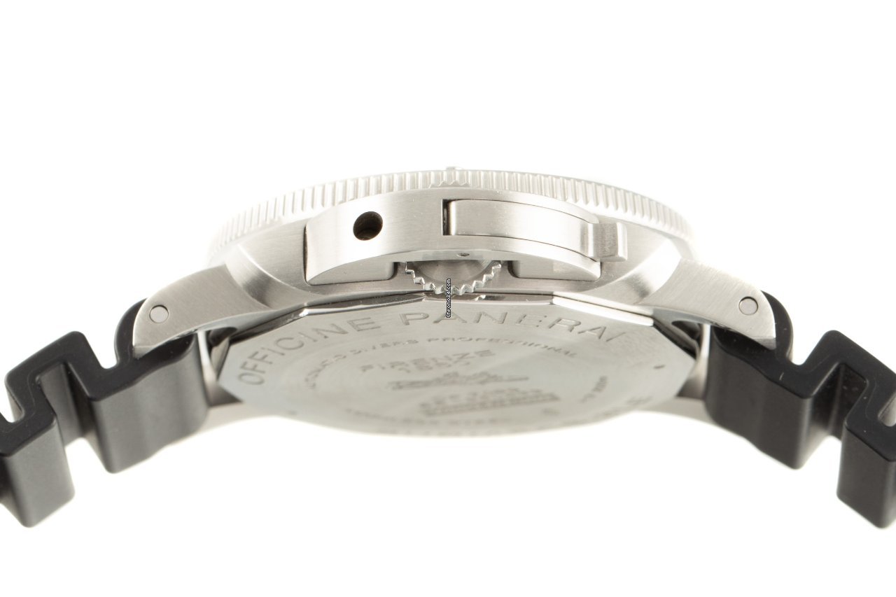 Panerai Luminor Submersible Mens watch Unisex Automatic Steel PAM00683 6