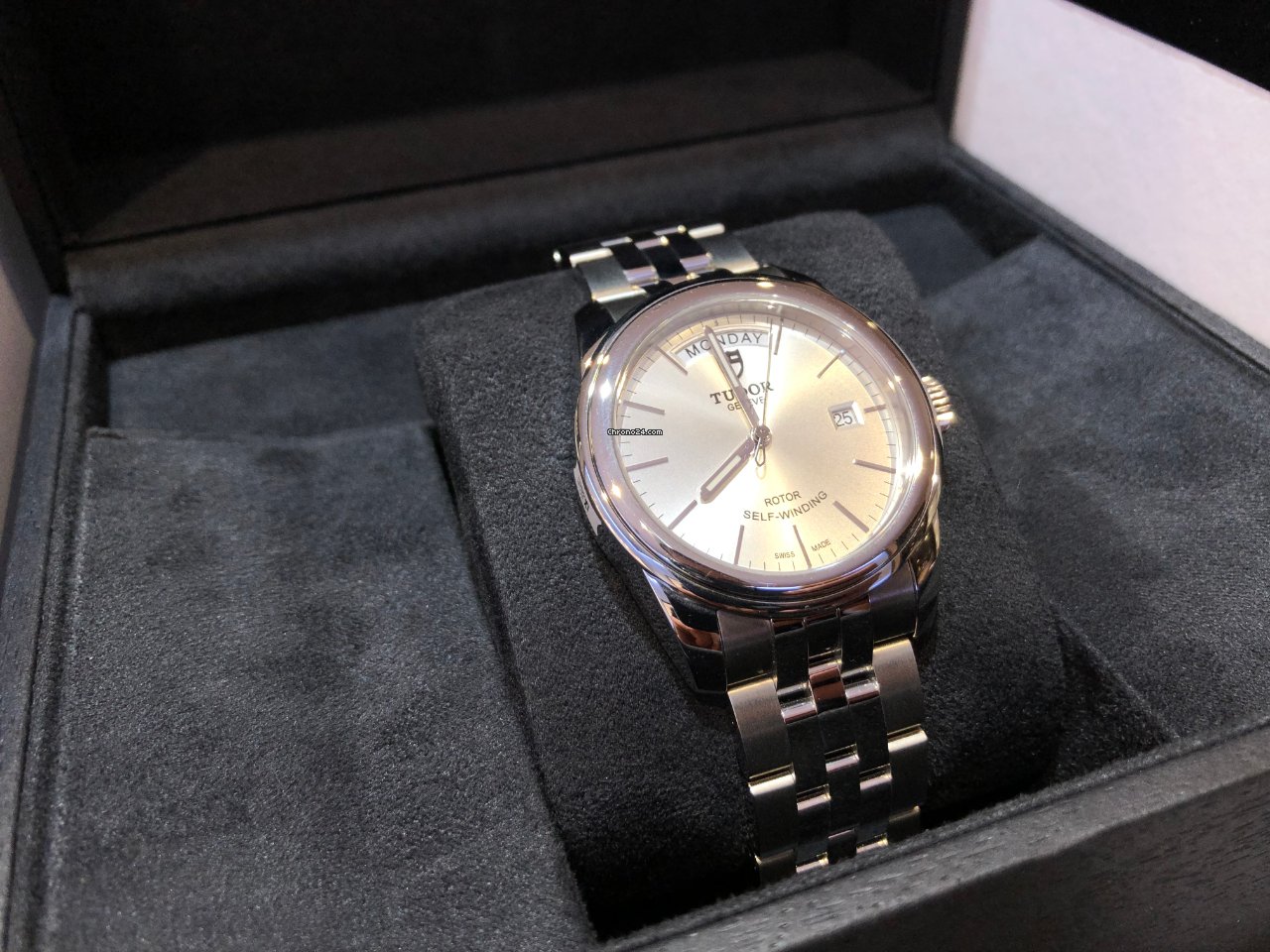 Tudor Glamour Date-Day Mens watch Unisex Automatic Steel M56000-0005 6