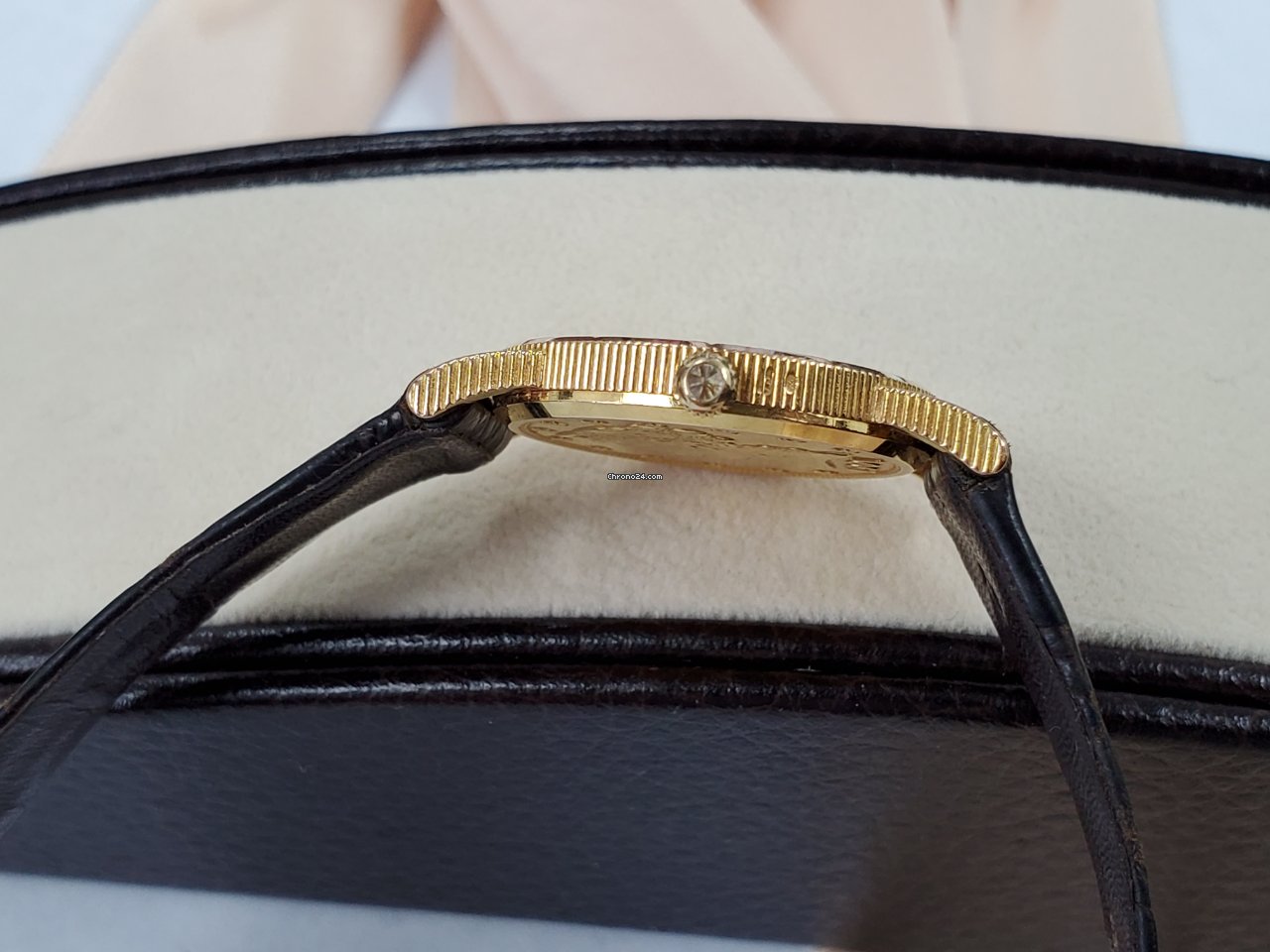 Corum Coin Watch Womens watch Manual winding Yellow gold 293.645.56 0001 MU51 6